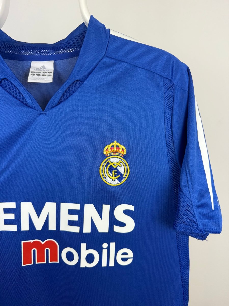 David Beckham - Real Madrid 2005/06 away shirt 🏴