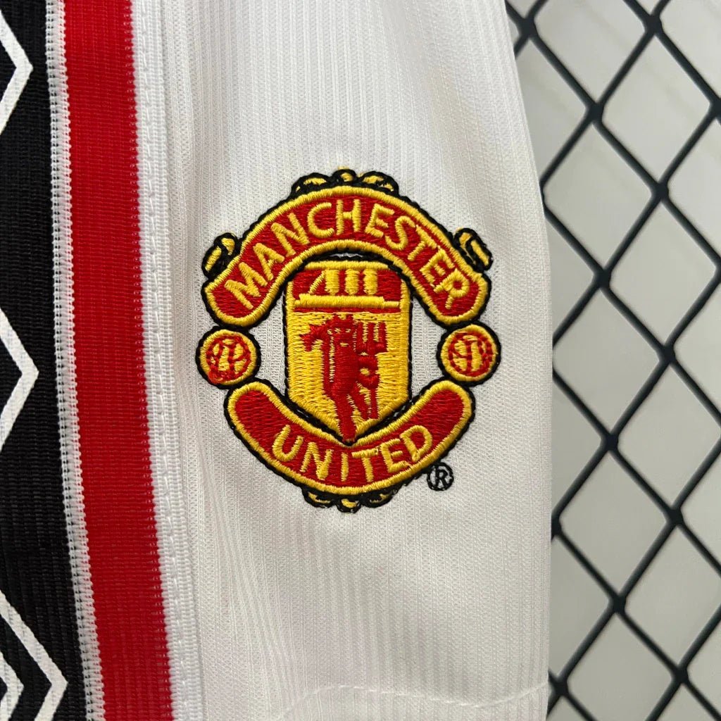 Home 99/00 Kids Kit