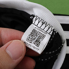 Liverpool Goalkeeper Black Jersey 2025/26