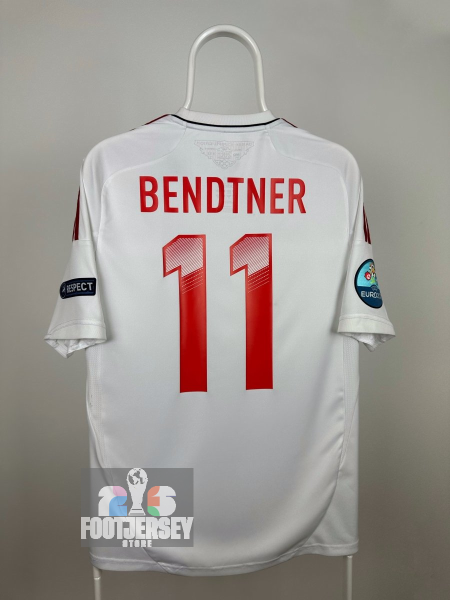 Nicklas Bendtner - Denmark 2012 away shirt 🇩🇰