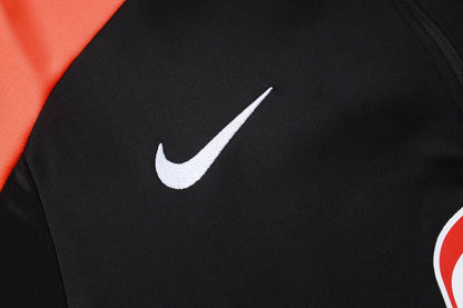Tracksuit 25
