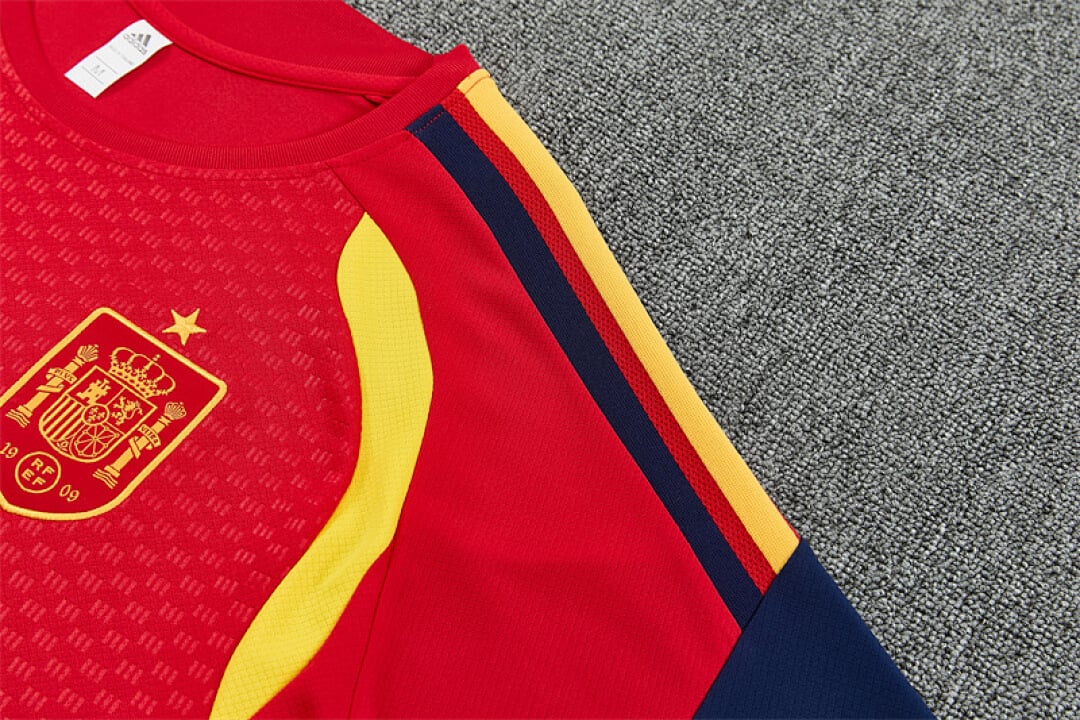 Spain 2026/27 Training Jersey and Shorts Set