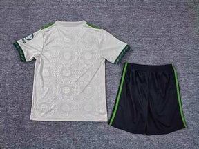 Kids Bayern Munich Jersey Oktoberfest 2025/26