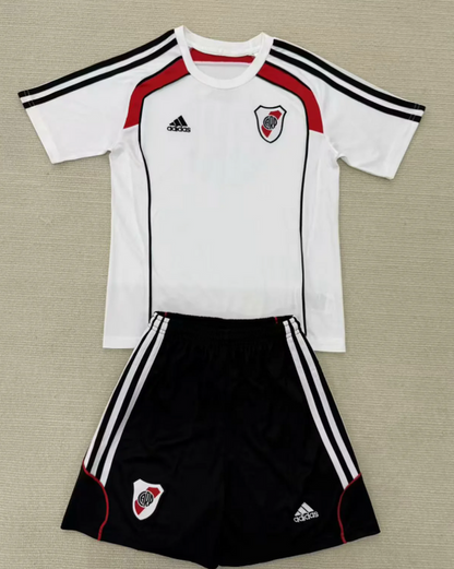 Training 25/26 Kids Kit