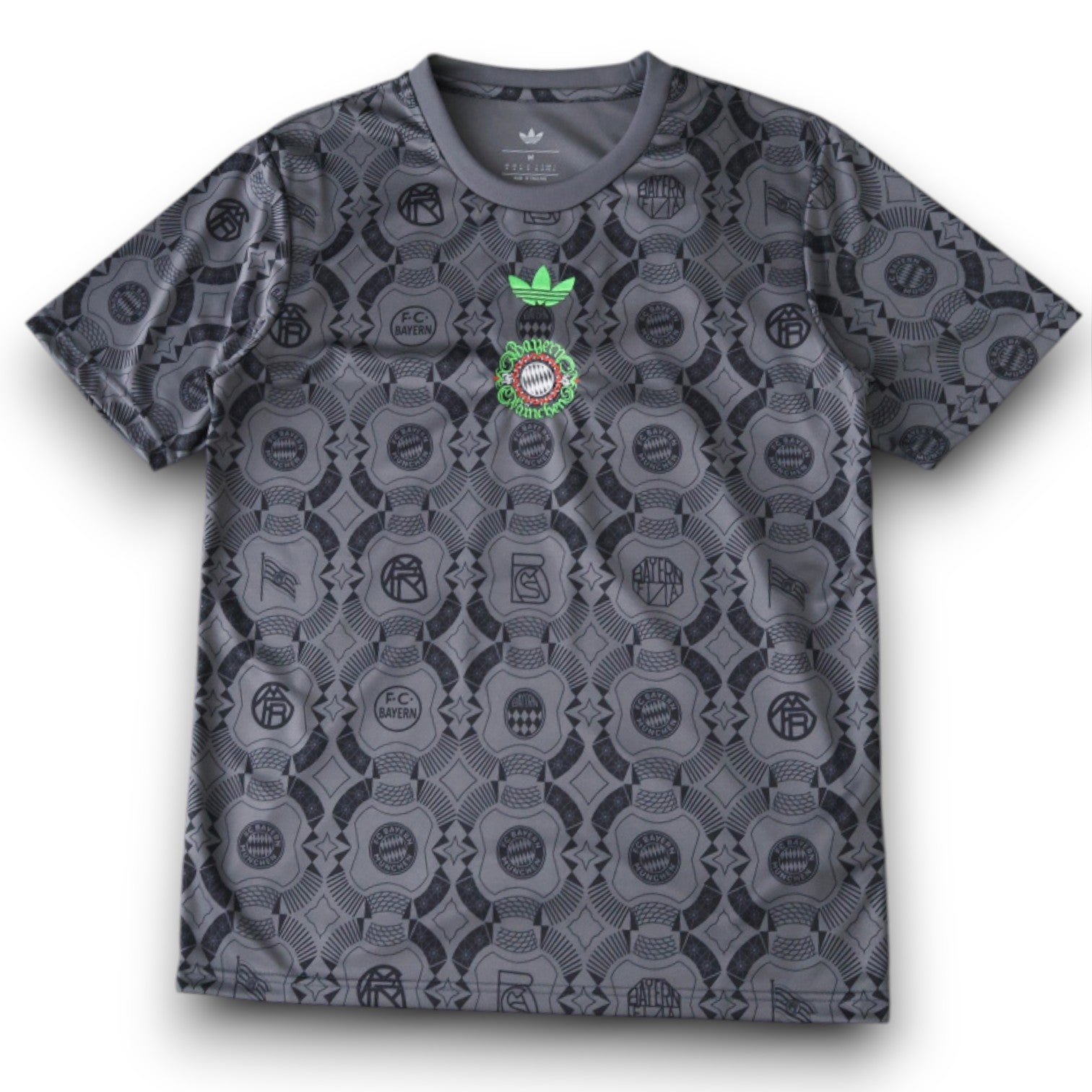 Bayern Munich Training Jersey 2025/26