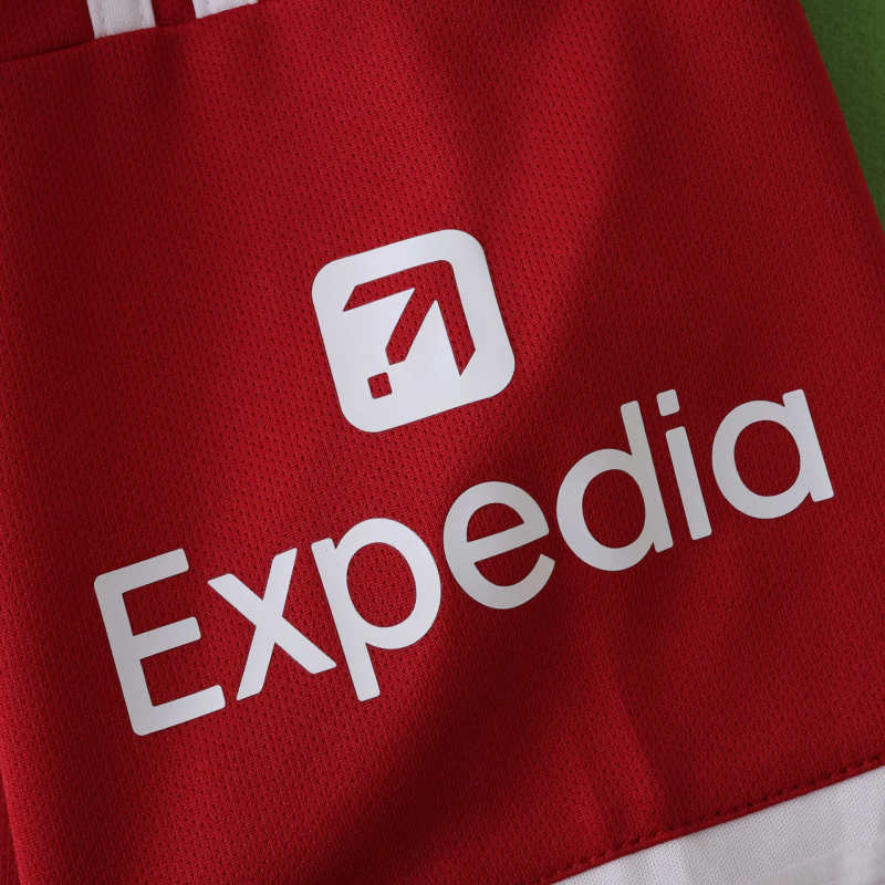 Liverpool Home Jersey 2025/26 - CHAMPIONS 24/25 & Gold Trophy