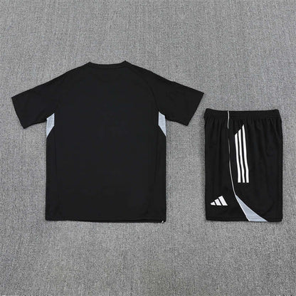 Training 25 Men's Kit