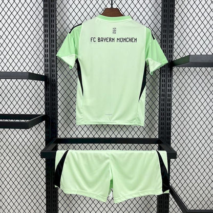Goalkeeper 25/26 Kids Kit