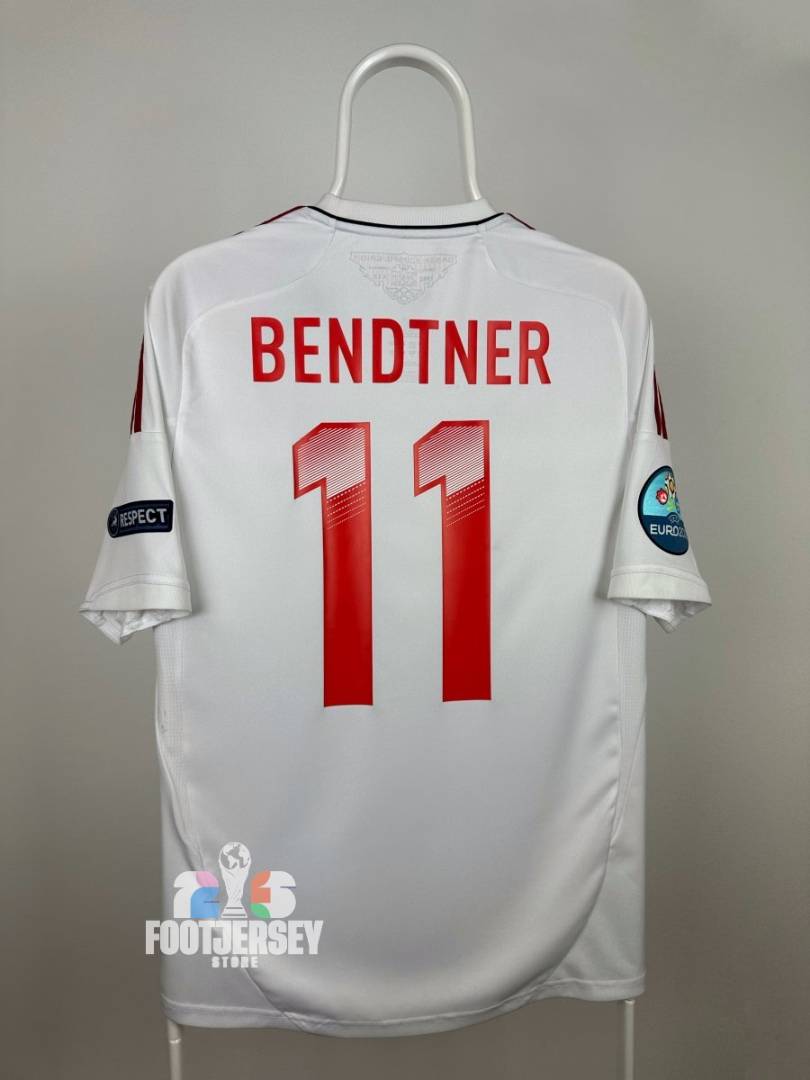 Nicklas Bendtner - Denmark 2012 away shirt 🇩🇰