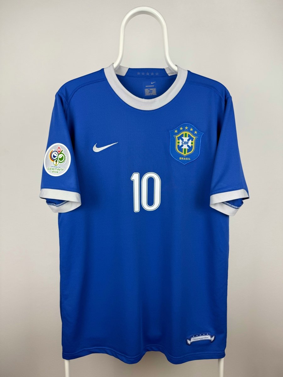 Ronaldinho - Brazil 2006 Away Shirt 🇧🇷