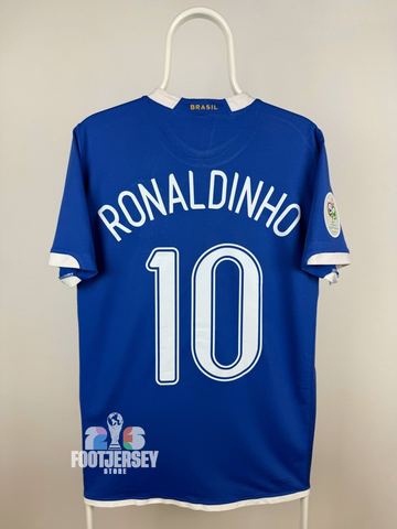 Ronaldinho - Brazil 2006 away shirt 🇧🇷