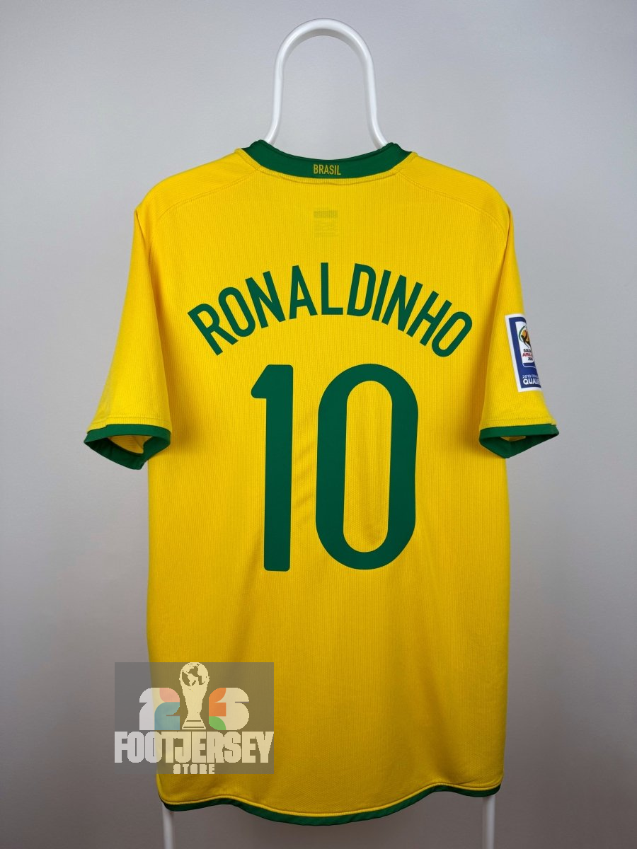 Ronaldinho - Brazil 2008 home shirt 🇧🇷